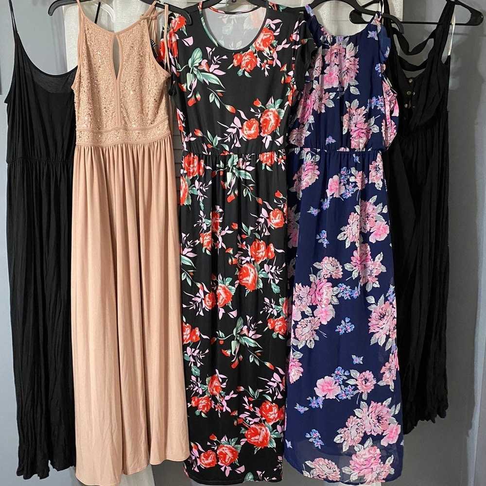 Size Medium Dress bundle - image 1