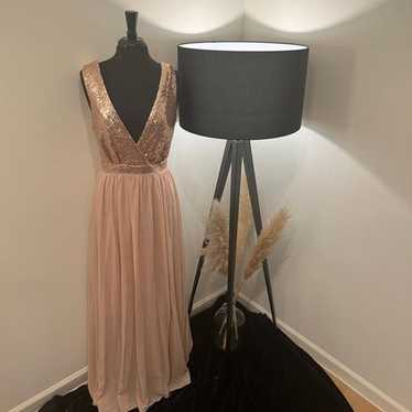 Almira Champagne Sequin Bandeau Maxi Dress With Split Hem – Club L