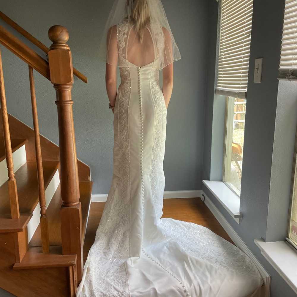 Wedding dress and veil - image 3