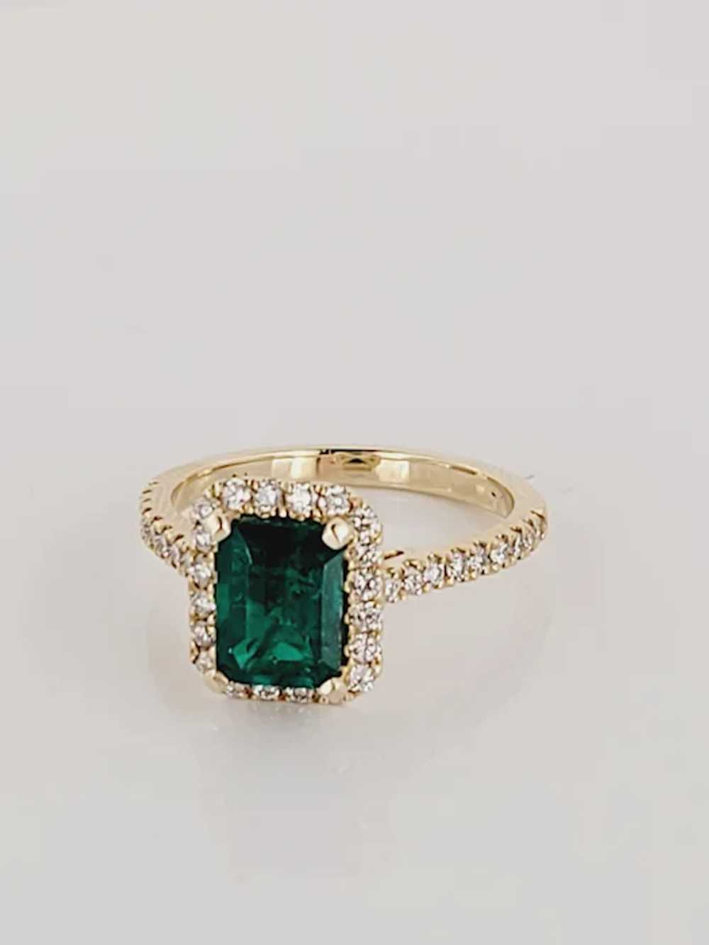 Emerald Cut Emerald Ring with White Diamond and 1… - image 9