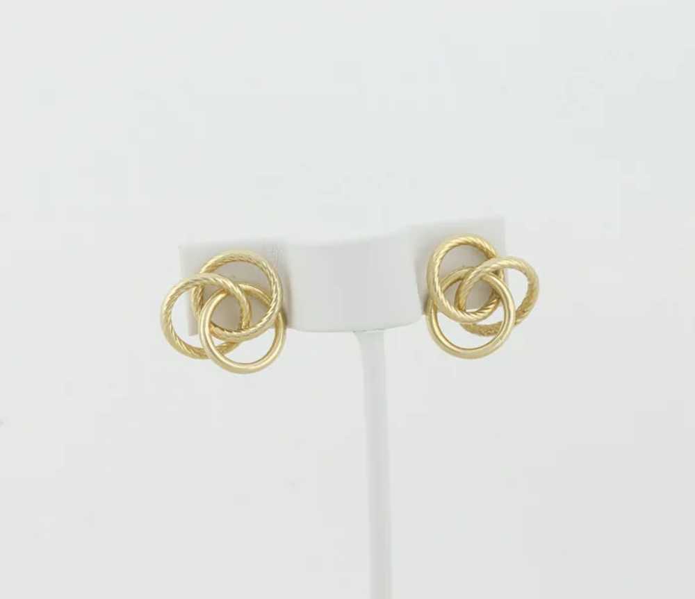 14k Yellow Gold Textured Swirl Knot 3/4" Earrings… - image 4