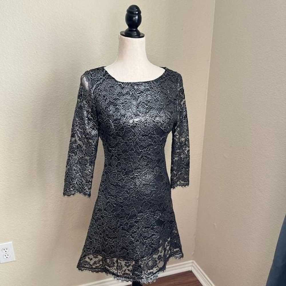 Shoshanna Black and Metallic Lace Sheath Dress Si… - image 2