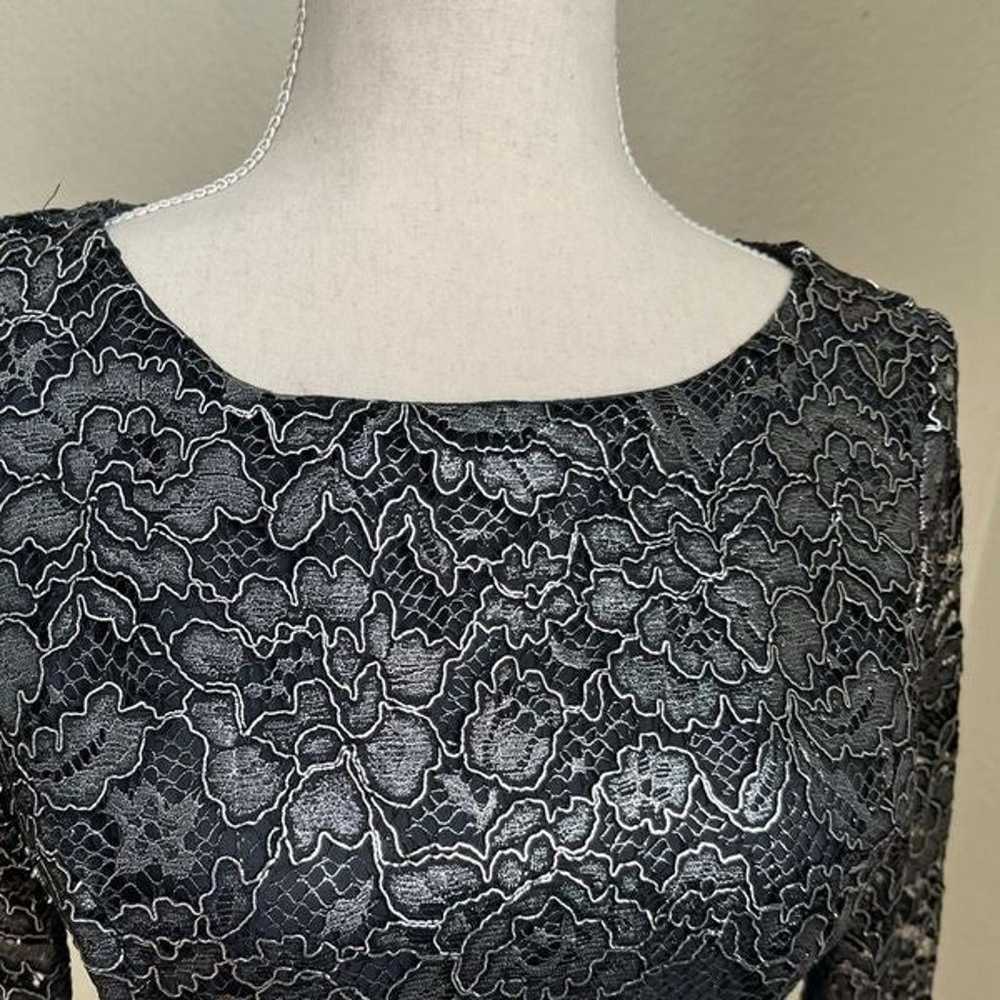 Shoshanna Black and Metallic Lace Sheath Dress Si… - image 5