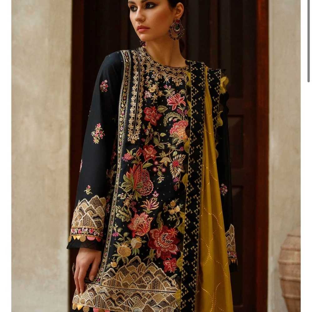Zaha lawn pakistani dress - image 2