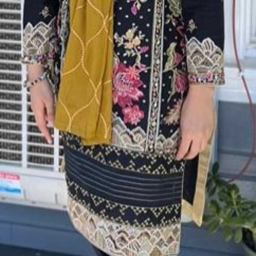 Zaha lawn pakistani dress - image 3