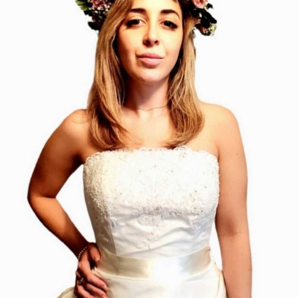 Oleg  Cassini Beautiful Ivory Wedding Dress Size … - image 10