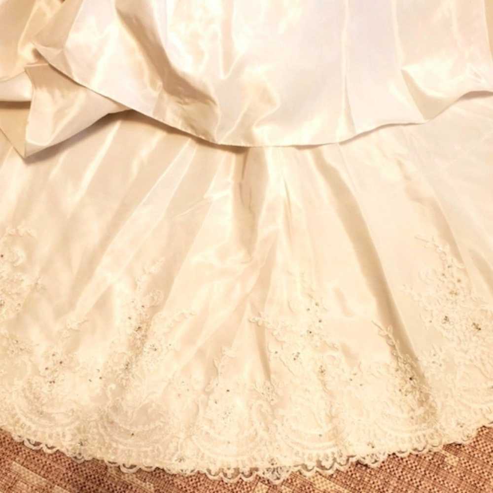 Oleg  Cassini Beautiful Ivory Wedding Dress Size … - image 8