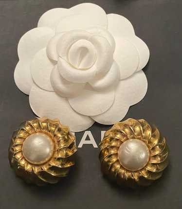 CHANEL Vintage Pearl & Gold Round Sphere Earrings 