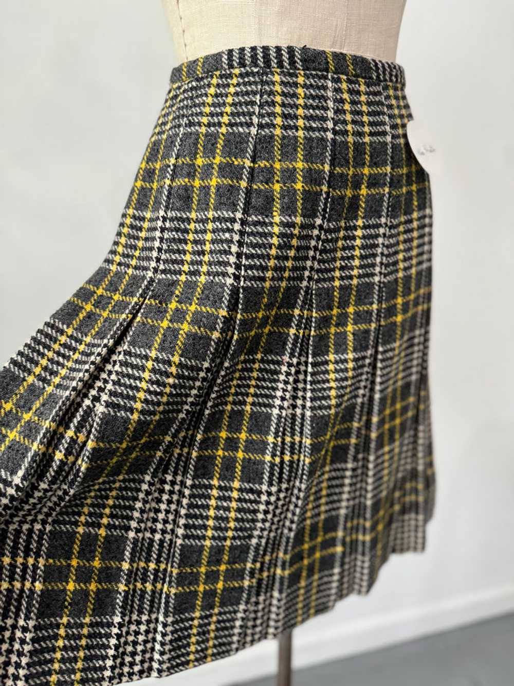 Vintage plaid skirt - image 2