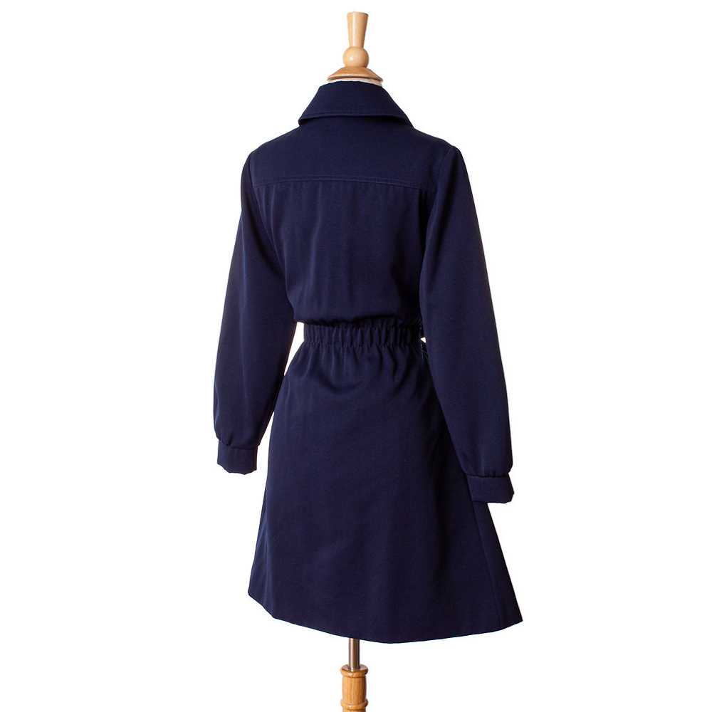 1970s Navy Blue Fitted Raincoat - image 2
