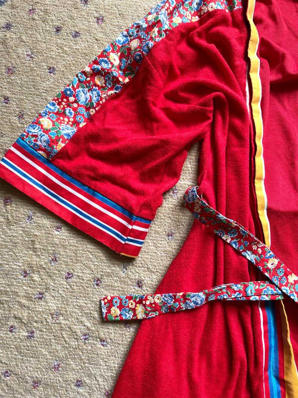 Berkleigh Juniors Cherry red floral trim robe (XS… - image 3