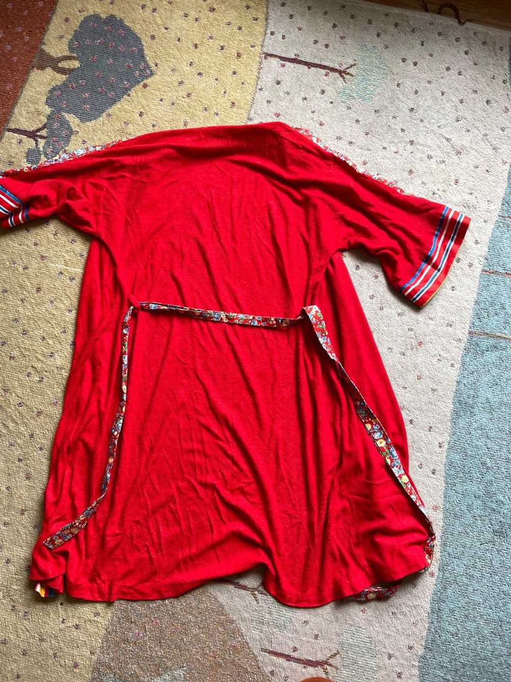 Berkleigh Juniors Cherry red floral trim robe (XS… - image 5