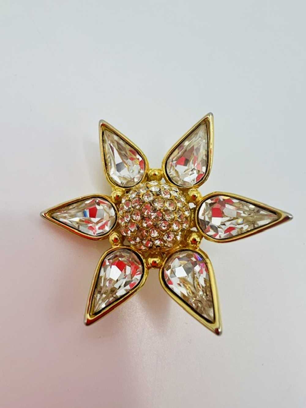 Unsigned 80s Star Flower Diamanté Earrings - image 3