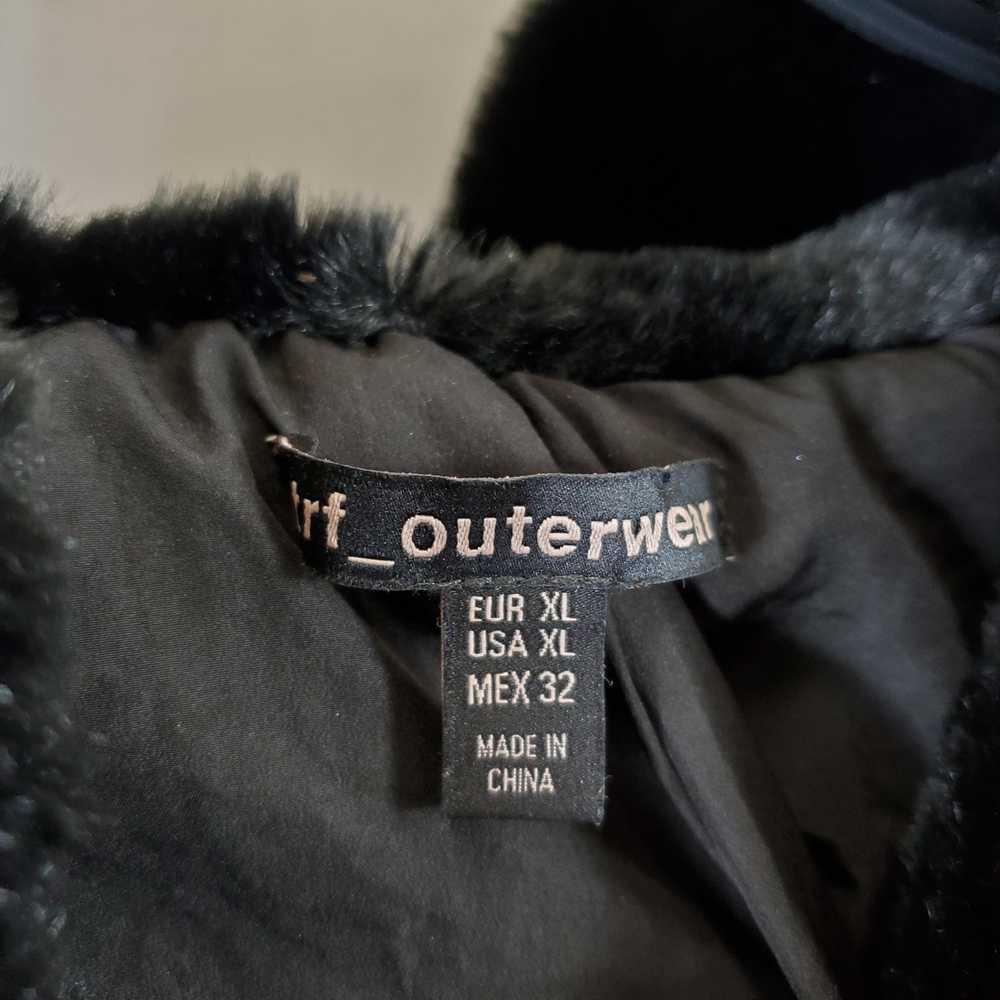 TRF Outerwear Women's Faux Fur Jacket SZ XL - image 3
