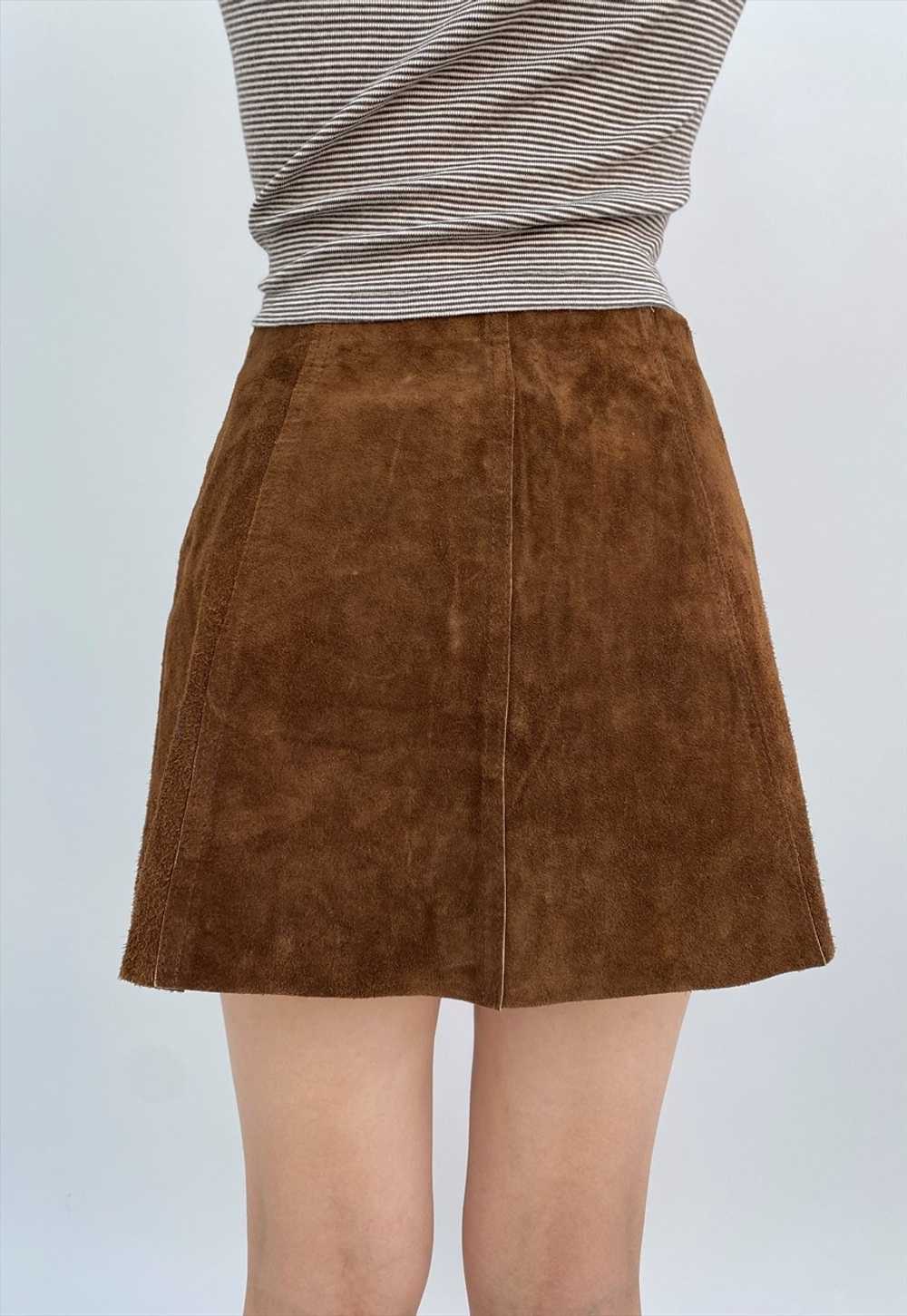 70's Vintage Ladies Brown Suede Popper Mini Skirt - image 3