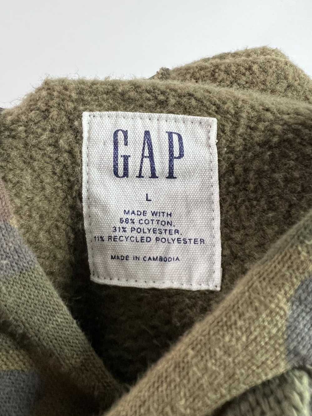 Gap Gap Big Logo Camo Hoodie - image 3