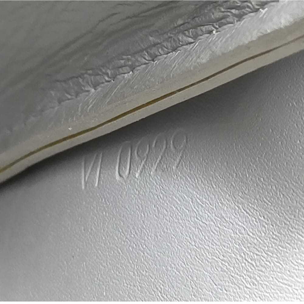 Louis Vuitton Vinyl handbag - image 10