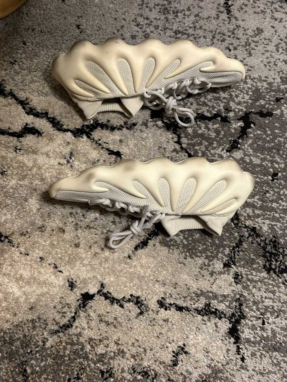 Adidas × Kanye West Adidas Yeezy 450 Cloud White - image 3