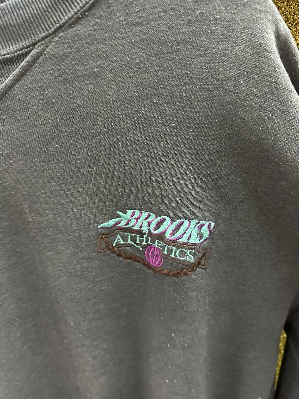 Brooks × Vintage Vintage Brooks Athletics Logo Cr… - image 4