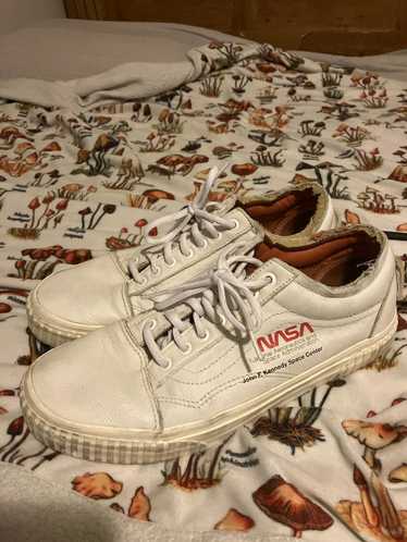 Nasa × Vans Vans x nasa lowtop sneakers