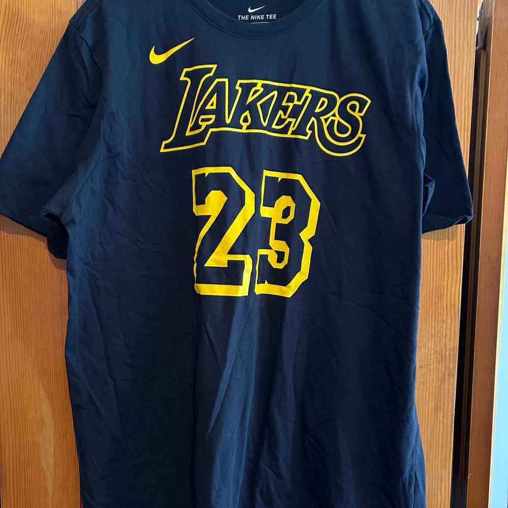 Los Angeles Lakers Lebron James t shirt! - image 1