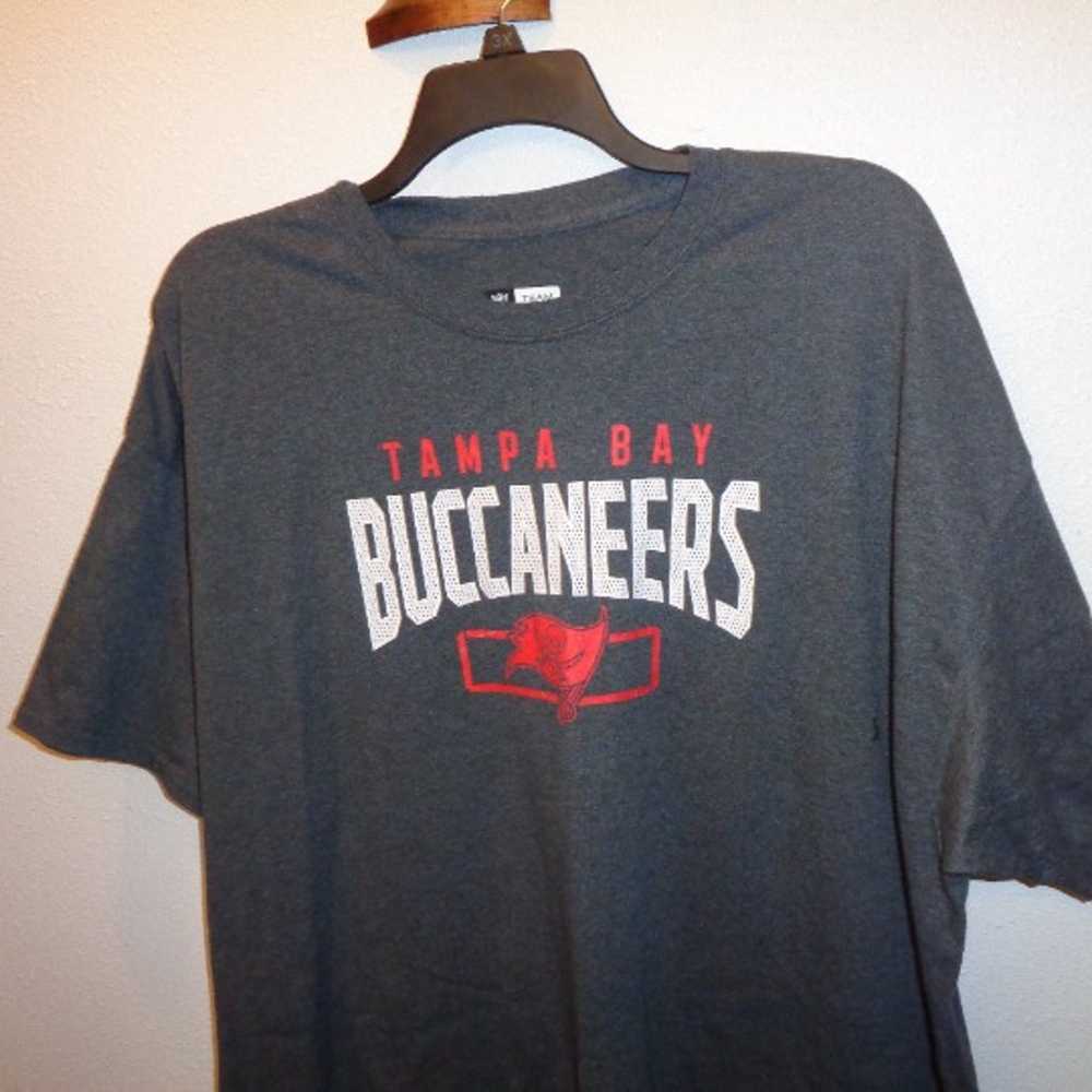 NFL Team Apparel Tampa Bay Buccaneers T-Shirt Siz… - image 2