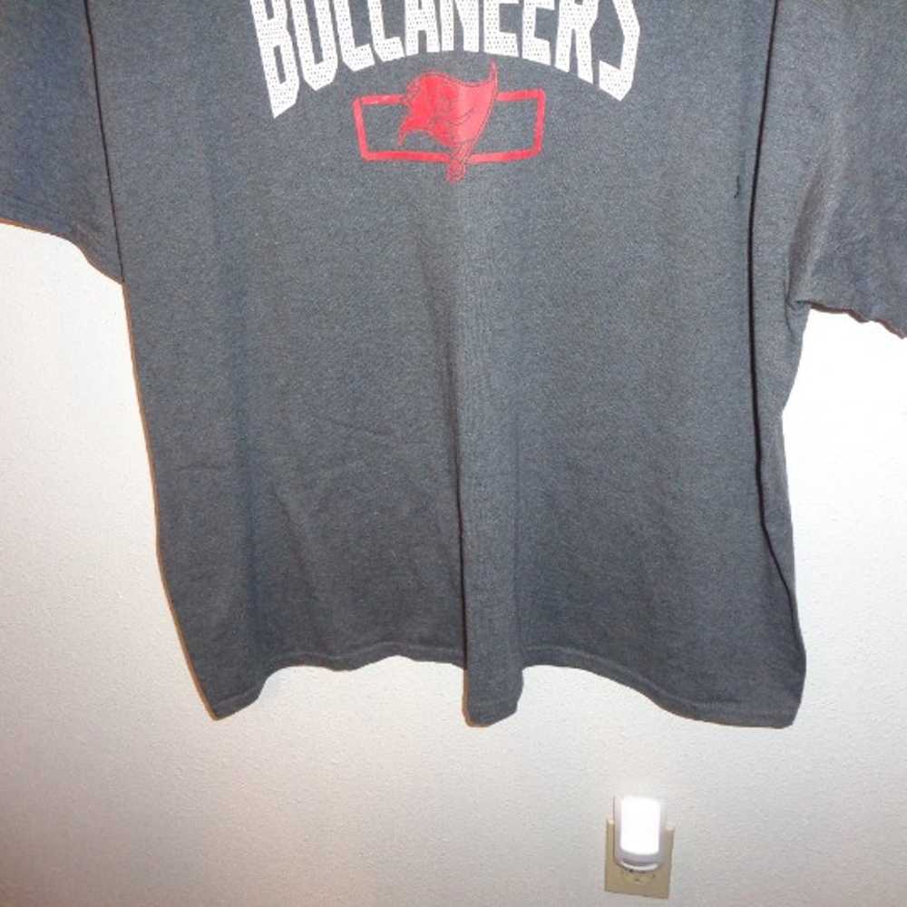NFL Team Apparel Tampa Bay Buccaneers T-Shirt Siz… - image 3