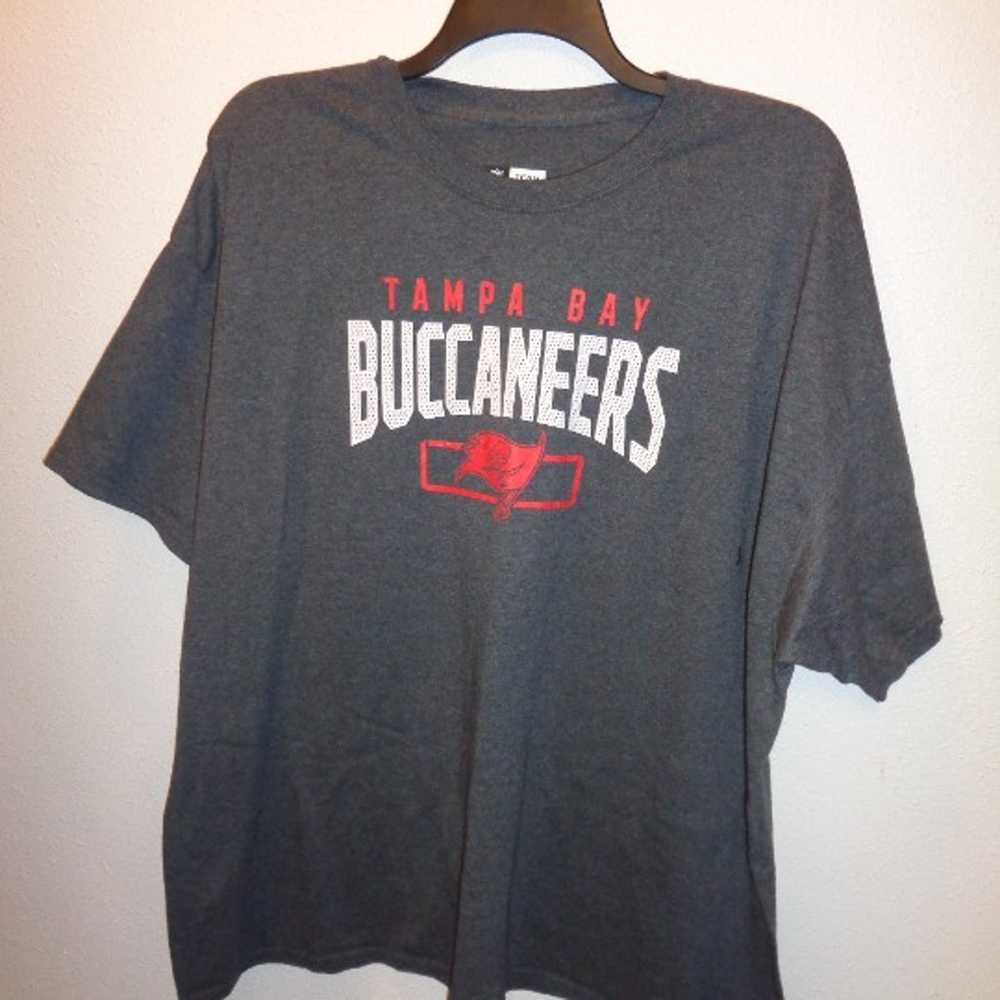 NFL Team Apparel Tampa Bay Buccaneers T-Shirt Siz… - image 4