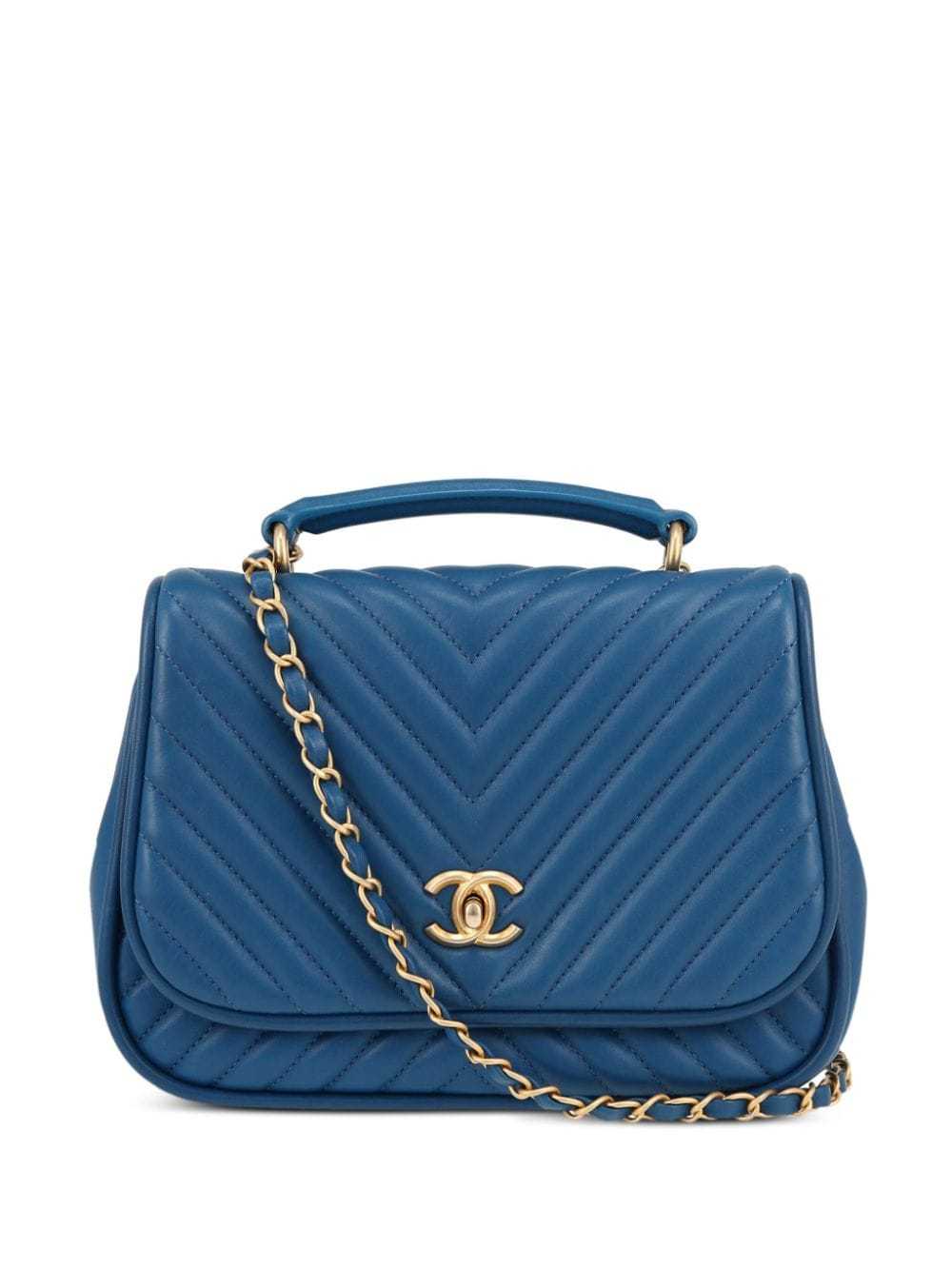 CHANEL Pre-Owned 2018 chevron-quilted shoulder ba… - image 1