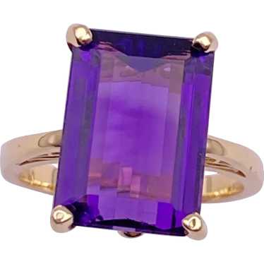 Intense Amethyst Solitaire Ring 14K Gold Emerald F