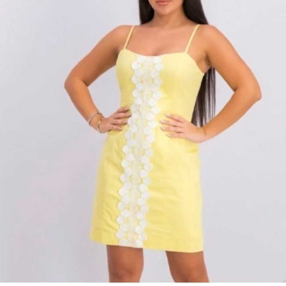 Women’s Lilly Pulitzer yellow shell printed Shell… - image 1