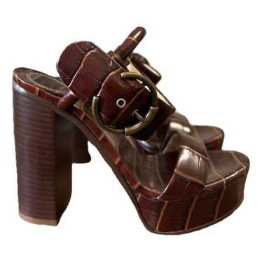 Chloé Odina leather sandal