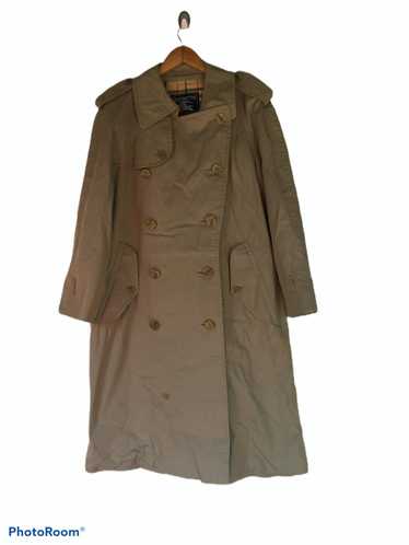 Burberry × Luxury Vintage Burberry trench coats no
