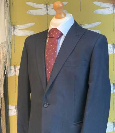 Next Next Slim Fit suit XL sharp tailoring cut dar