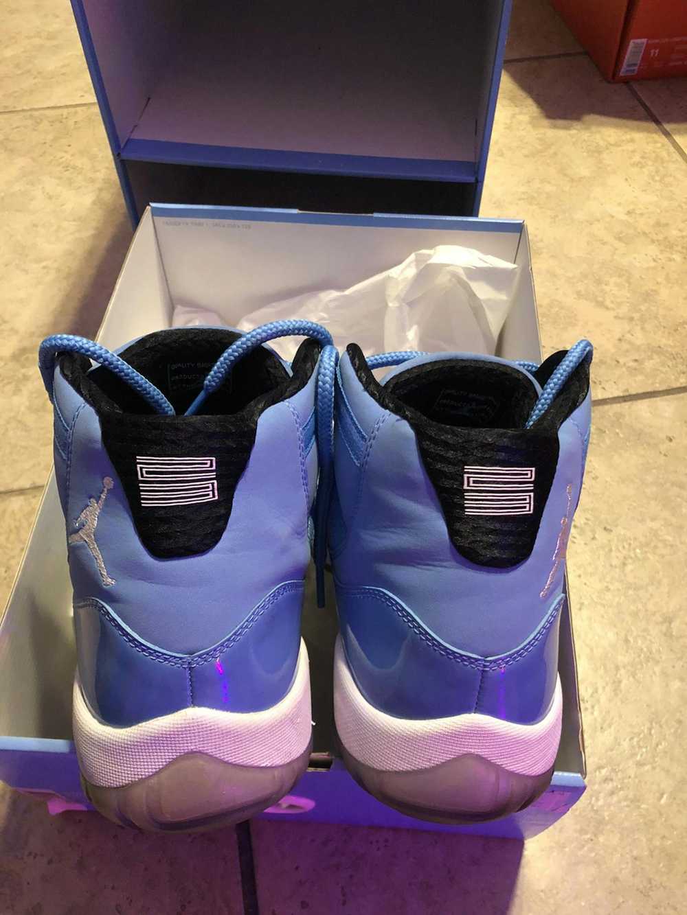 Jordan Brand Air Jordan 11 Retro Pantone 2014 - image 2