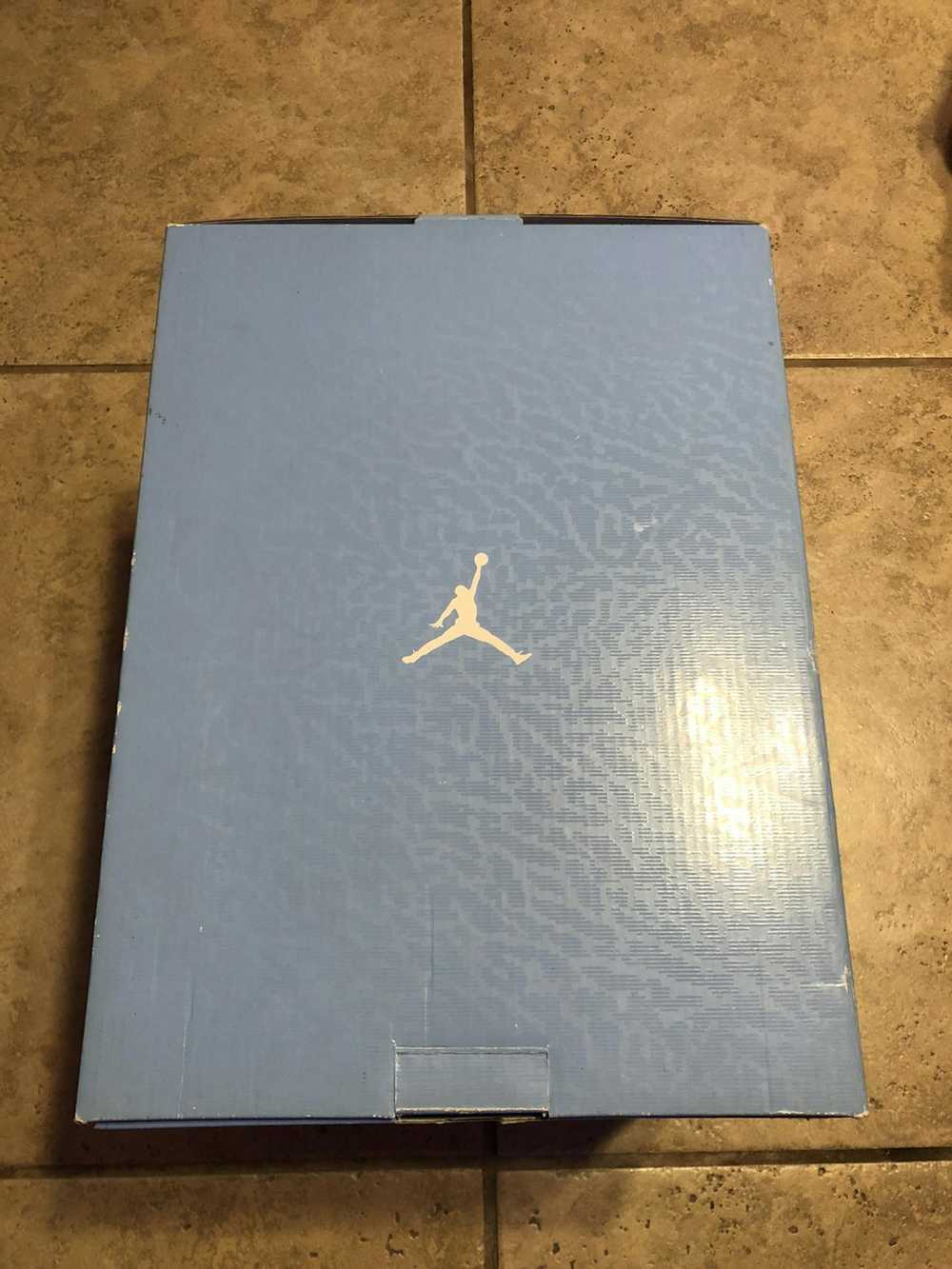 Jordan Brand Air Jordan 11 Retro Pantone 2014 - image 5