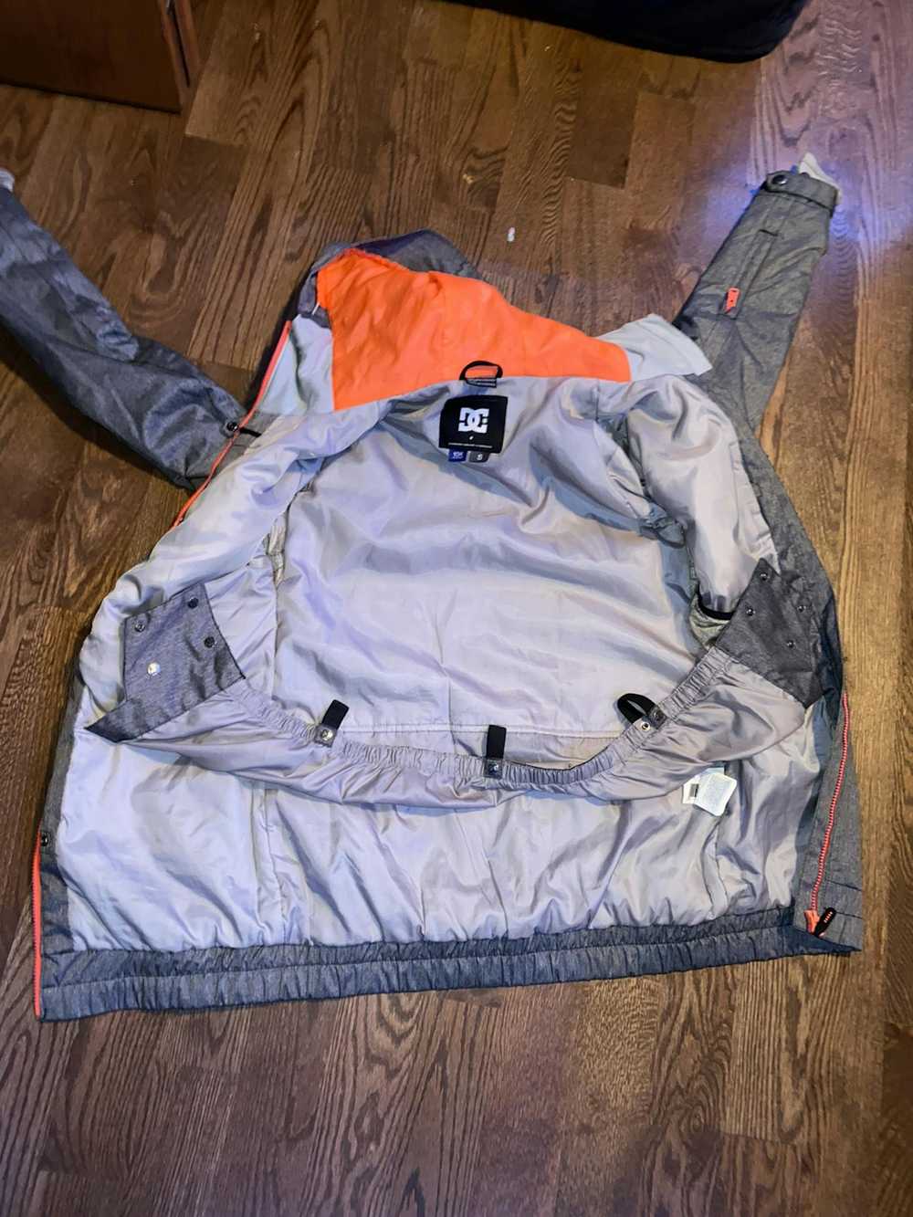 Dc Dc ski jacket grey and pink - image 2