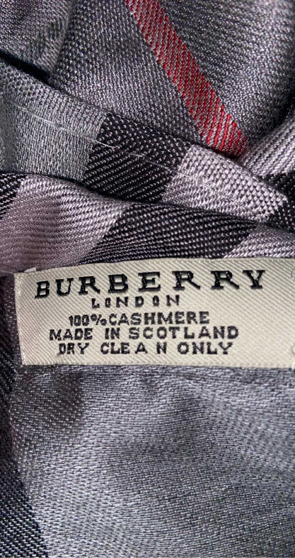 Burberry The Classic Check Cashmere Scarf - image 3