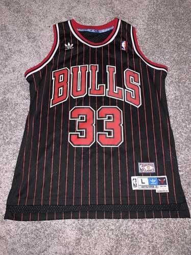 Adidas Scottie Pippen Chicago Bullls Jersey #33 - image 1