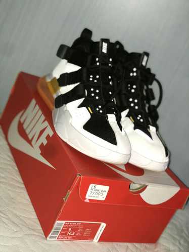 Nike Air Edge 270