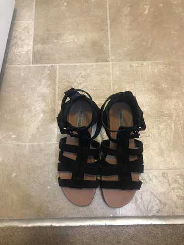 Steve Madden Strapped sandal