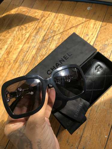 Chanel Chanel bijou pearl sunglasses - image 1