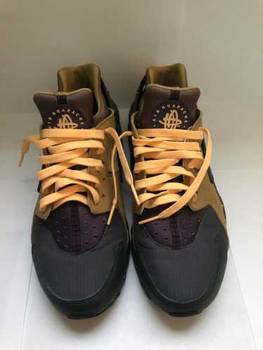 Nike Air Huarache Premium Elemental Gold