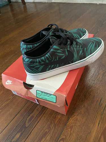 Nike Toki Low TXT Print Lucid Green