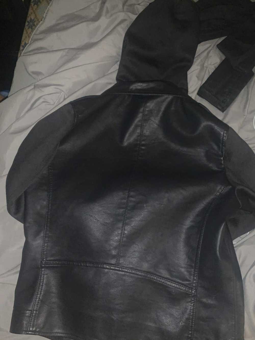 Vintage Black Leather Jacket 2 piece (hoodie atta… - image 4