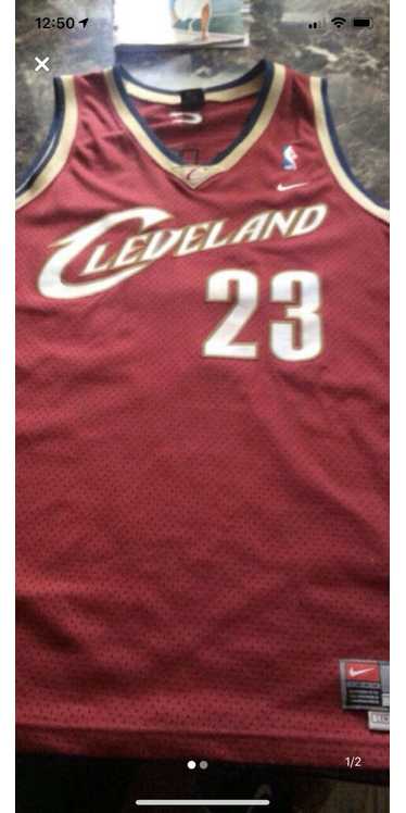 Nike Cleveland Cavaliers LeBron James Jersey - image 1