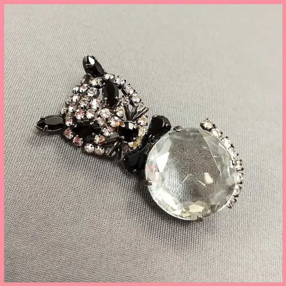 Vintage Clear Belly Rhinestone Cat Brooch - image 4