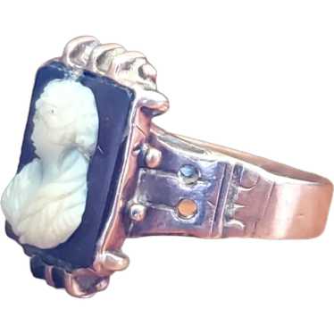 Antique Victorian Sardonyx Cameo Ring 14K Gold - image 1