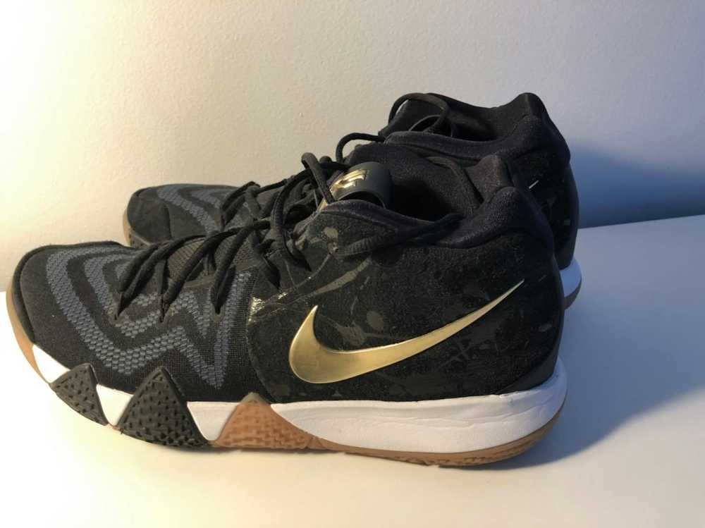 Nike Kyrie 4 - Gold and Blue Edition - Gem