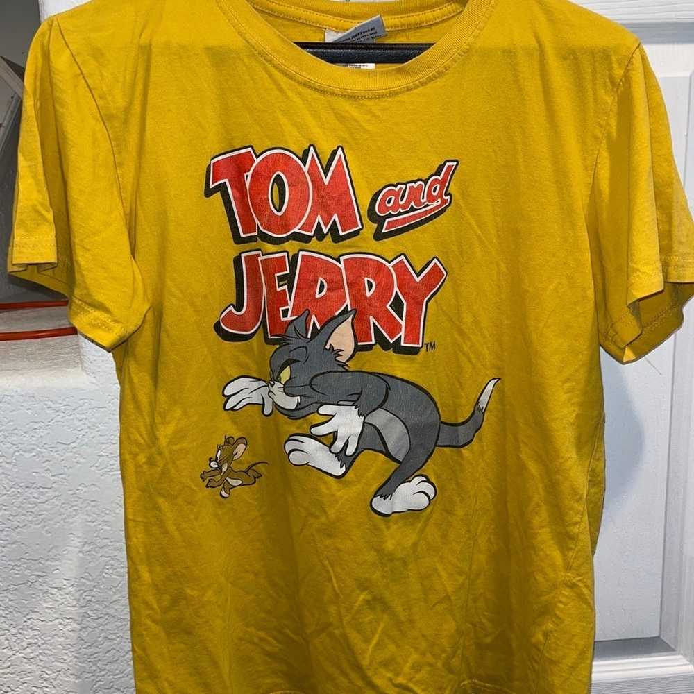 VTG Tom And Jerry Short Sleeve Shirt Yellow Size … - image 1